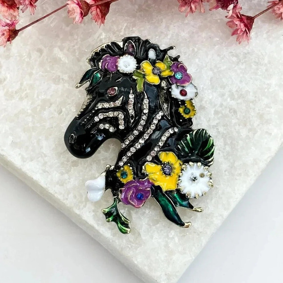 Vintage Jewelry - Mint Black Enamel Gold Toned Rhinestone Floral Vintage Horse Vintage Brooch